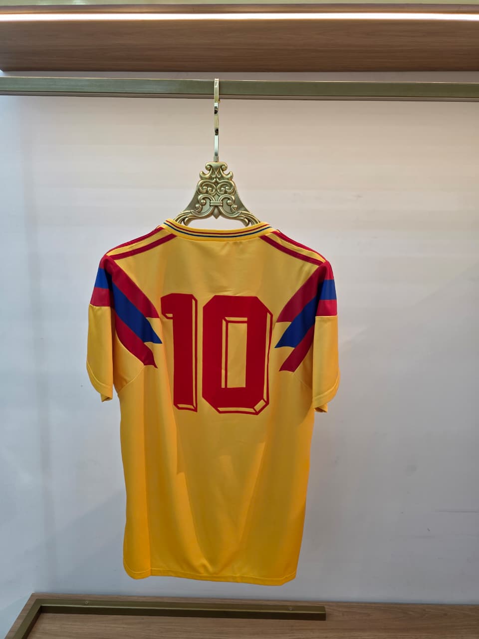 Colombia edicion italia 90 amarilla